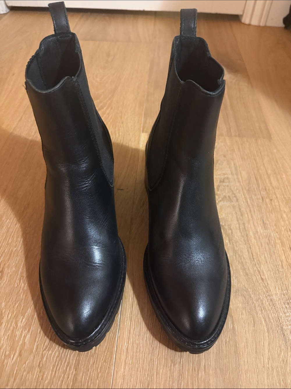 Thursday Boot Company Women's Black Leather Chelsea Heeled Boots